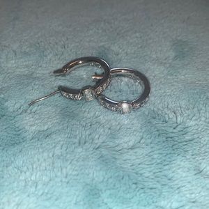 🌺 3/$15 🌺 Beautiful hoop earrings